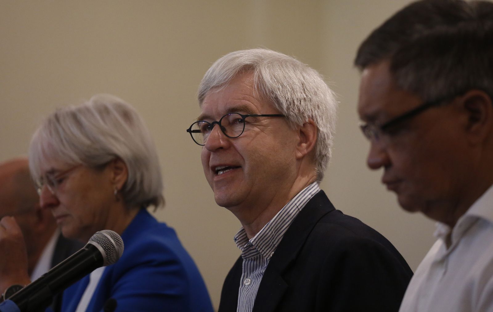 Familiares visitan en El Salvador el lugar donde fueron asesinados cuatro holandeses