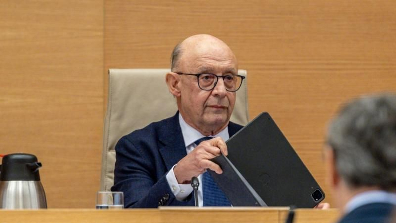 el exministro de hacienda y funcion publica cristobal montoro en la comision de investigacion de la operacion cataluna ep 4 800x450
